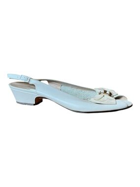Vintage Salvatore Ferragamo  white open toe low heel with bow detail